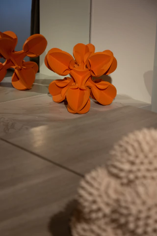 RODRIGO GARAGARZA. MATATENA DE HOJAS, 40 x 47 x 51 CM.