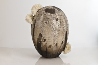 Agustina Garrigou. Raku Potatoid N9, 16cm diam. 18 cm alto