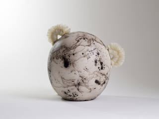 Agustina Garrigou. White saggar Potatoid NII, 14 x 14 x 14 cm