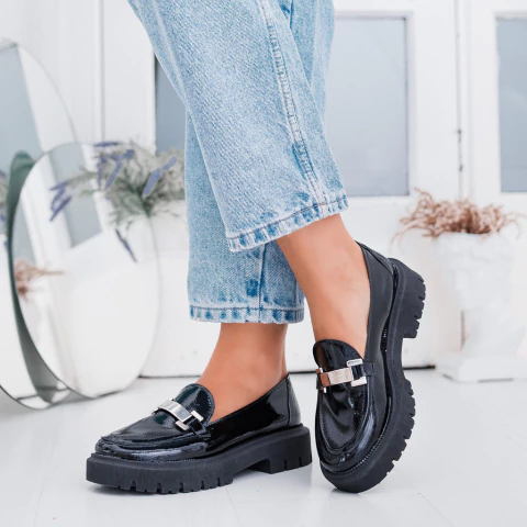 MOCASÍN MATILDE NEGRO CHAROL - comprar online