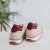 ZAPATILLA ETTA NATURAL Y BORDÓ - comprar online