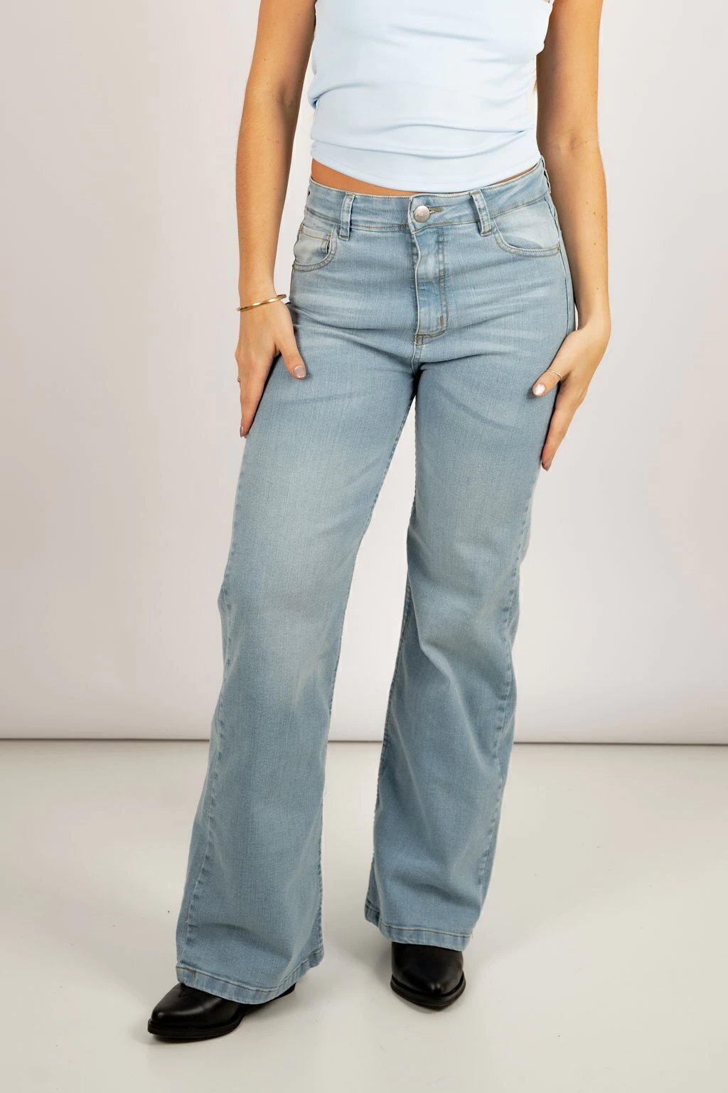WIDE LEG LAURIE