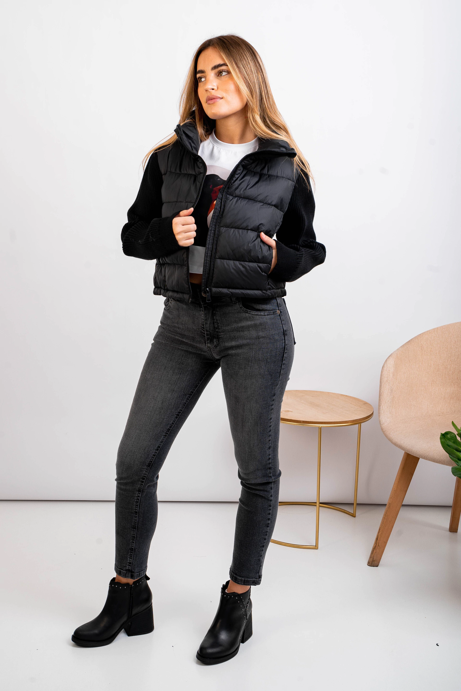 <p><span style="font-size: 18px">CAMPERAS</span></p>