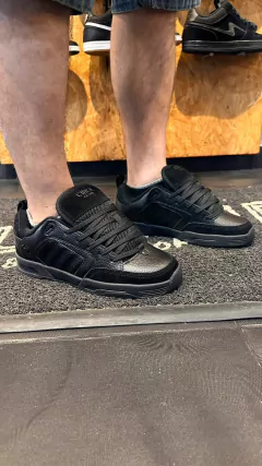 ZAPATILLAS 201 R CIRCA (FULLBLACK) - comprar online