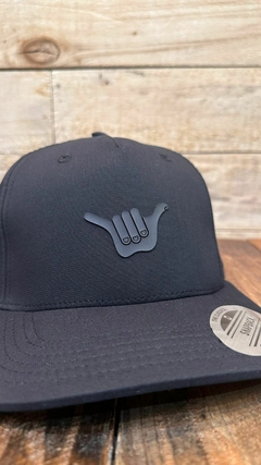 CAPS HONEY HANG LOOSE (NEGRO)