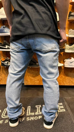 PANTALON JEAN TRACIE REGULAR FIT (AZUL) - comprar online