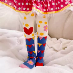 Meia Calça Clara e Mariah na internet