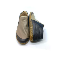 Mantiqueira, couro lumi cacau e castanho, sola reciclada com serragem. Ref. 001.1405. EM ESTOQUE, ÚLTIMOS PARES na internet