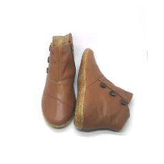 Chapada dos Guimarães, couro lumi argila, sola reciclada serragem. Ref. 001.203. SOB ENCOMENDA - comprar online