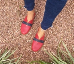 Flex, couro lumi oliva e marinho, sola reciclada. Ref.: 001.402. SOB ENCOMENDA - loja online