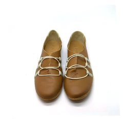 Tênis, couro lumi argila e mármore, sola reciclada com serragem. Ref.: 001.418. SOB ENCOMENDA - comprar online