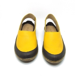 Wanderlust, couro soft citrus e cacau, sola reciclada com serragem. Ref. 001.725. SOB ENCOMENDA - comprar online