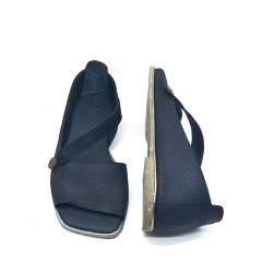 Artemis, couro soft preto, sola borrachas recicladas. Ref. 003.613 na internet