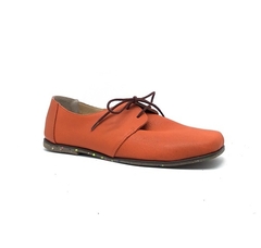 Mocassim, couro soft topázio, sola borrachas recicladas. Ref. 004.822