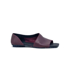 Classic, couro soft ameixa, sola borrachas recicladas. Ref. 014.502. SOB ENCOMENDA
