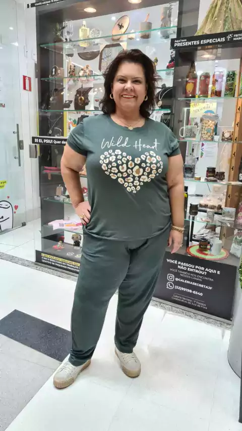 Calça Plus Size em Viscolycra Modelo Reta - comprar online