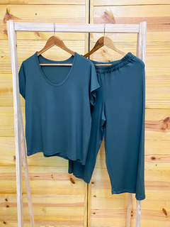 Calça Pantacourt com Elástico na Cintura