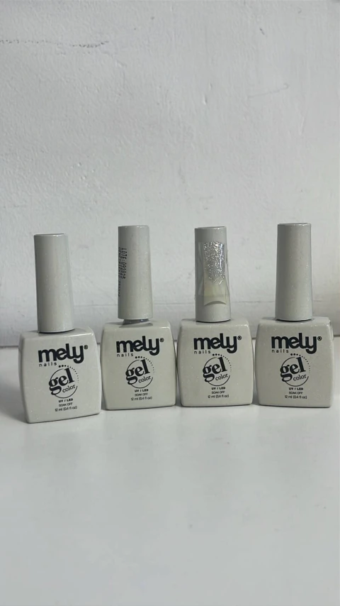 Esmaltes gel color MELY para cabina UV Semi - BRILLOS