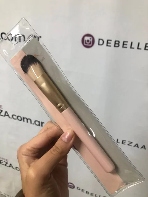 Brocha lengua de gato rosa paris night