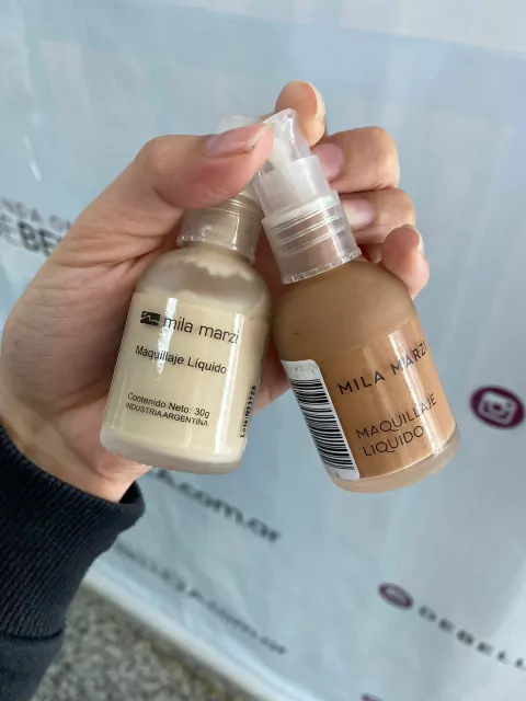 Art. 1800 base liquido Frasco con Dosificador x 30g. 00 y 06