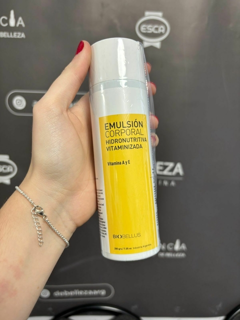 Emulsion Hidronutritiva Vitaminizada x200 - comprar online