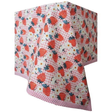 Toalha retangular xadrez morangos 2,20m - comprar online