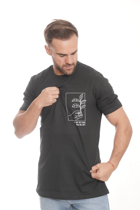 Remera We are the earth MD58 Org Dept - comprar online