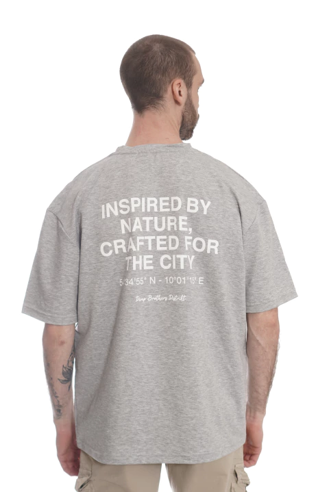 Remera Boxy Inspired by nature crafted for the city damp brothers en internet
