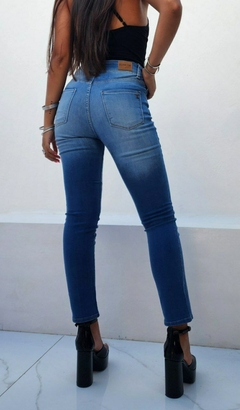 JEANS RECTO FLOR - comprar online