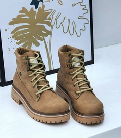 BORCEGOS SARA CAMEL - comprar online
