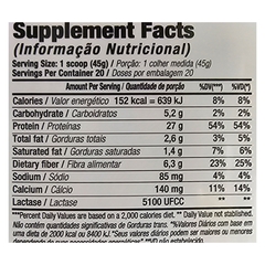 Informação nutricional do Whey em Pó com Lactase sabor chocolate Black Skull 900g, incluindo calorias, proteínas e lactose.