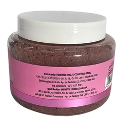 Frasco de geleia esfoliante corporal de morango e chantilly, com tampa branca e rótulo rosa, contendo 200g do produto.