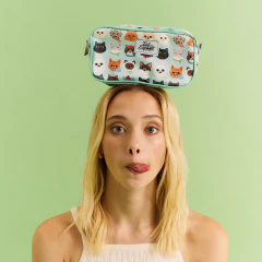 Cartuchera doble gatitos en internet