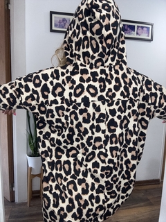 Buzo con capucha Lanilla leopardo - ANIMAL PINK