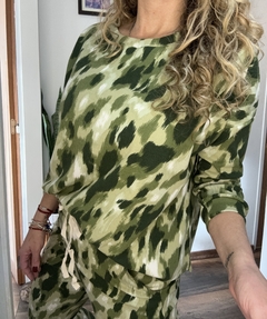 Buzo Corderoy camuflado sin capucha en internet