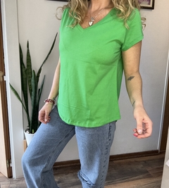 Remera algodón en V - tienda online