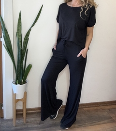 Remera Emma morley en internet