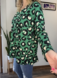 Buzo lanilla print verde en internet