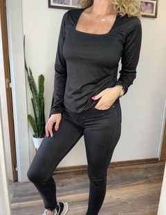 Remera Cuadrada lisa - comprar online