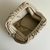 BOLSA BOTTEGA VENETA THE POUCH G na internet
