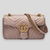 BOLSA GUCCI GG MARMONT MATELASSE NUDE ROSE PEQUENA