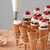 Imagen de Rejilla y Soporte para Hornear Cupcakes en Conos Wilton®