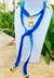 Colar fita veludo azul com pingente flor dourado