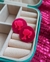 Brinco botão Barbie acrílico - rosa escuro e pink