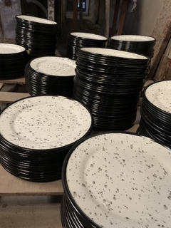 Platos enlozados 23cm. X 6 unidades