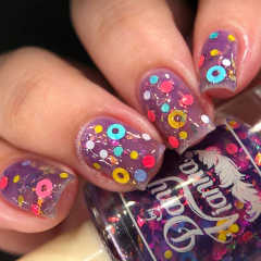 Across the Candy Line na internet