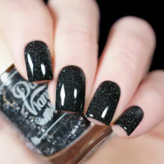 Black Sequins - By Dany Vianna Esmaltes Artesanais