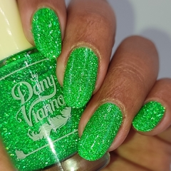 Greenlit - By Dany Vianna Esmaltes Artesanais
