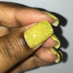 Yellowthere - By Dany Vianna Esmaltes Artesanais