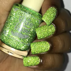GREEN APPLE - By Dany Vianna Esmaltes Artesanais